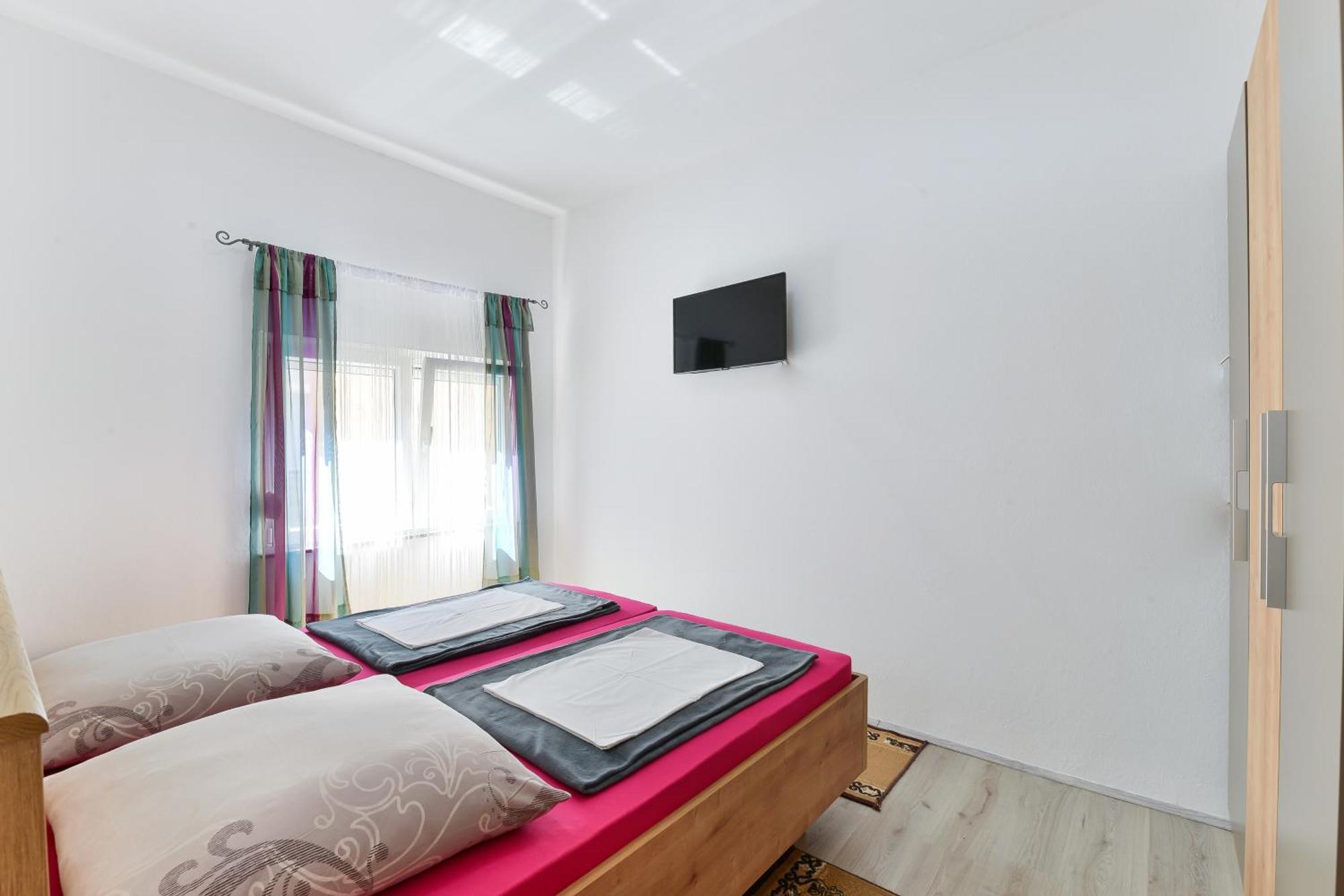 Apartments With A Parking Space Nin, Zadar - 19555 客房 照片